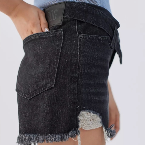 URBAN OUTFITTERS - BDG Foldover V-Front Denim Short - NWT (size 31) - Picture 12 of 13